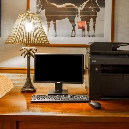 Equus Hotel
